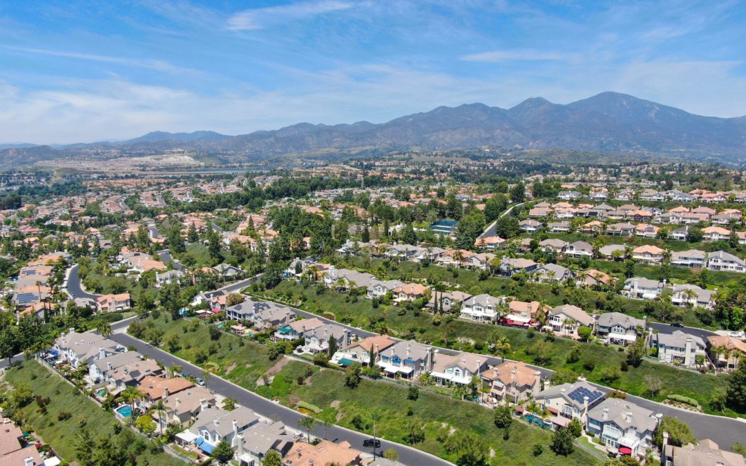Aerial-view-of-master-planned-private-communities-with-big-villas-with-swimming-pool-Mission-Viejo
