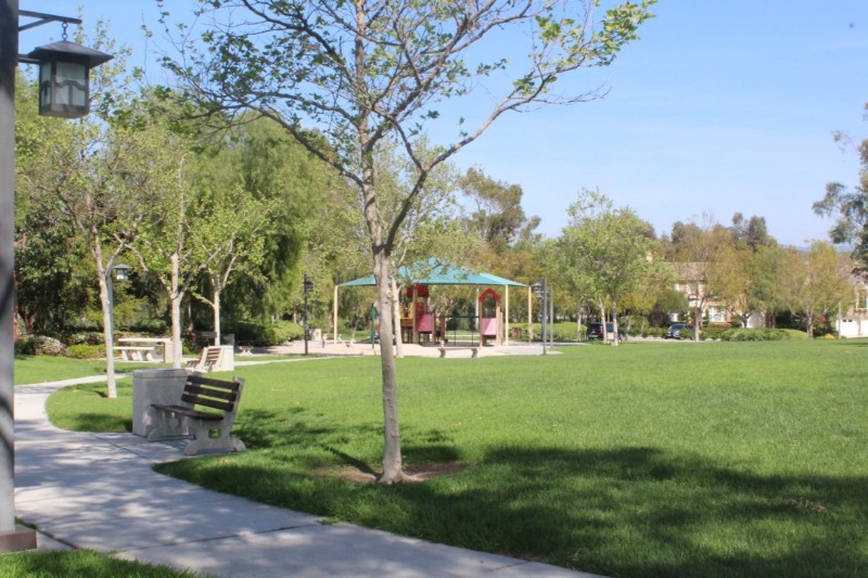 Flintridge Village Amenities