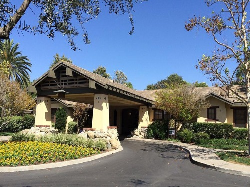 Oak Knoll Village Amenities